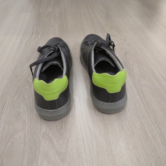 KENNETH COLE Black Leather Sneaker. Size 10. - Picture 4 of 6